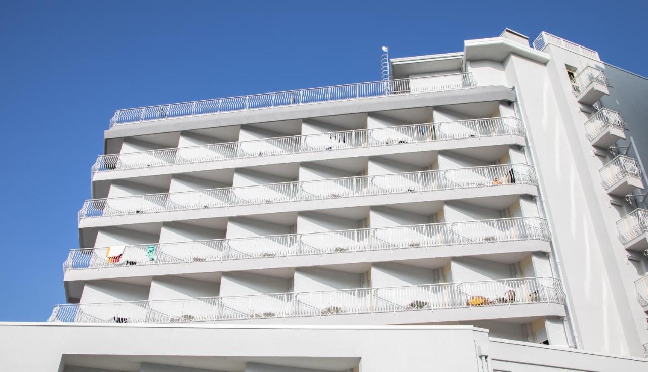 Hotel Nember Lido di Jesolo Exterior photo
