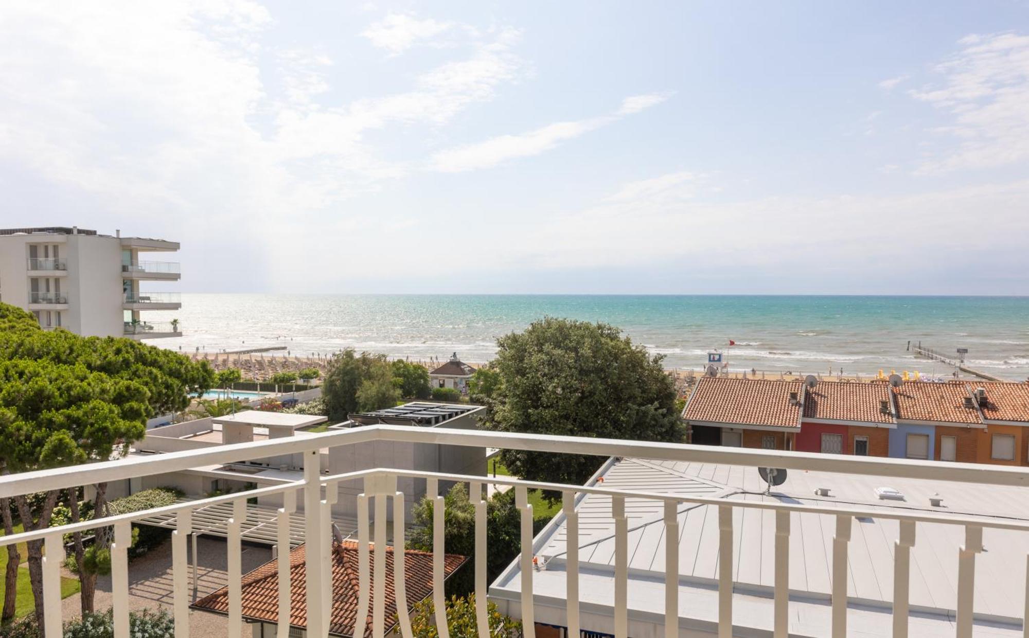 Hotel Nember Lido di Jesolo Exterior photo