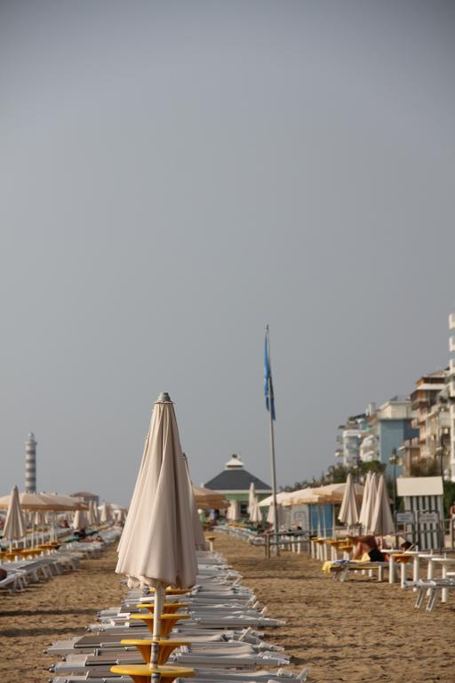 Hotel Nember Lido di Jesolo Exterior photo