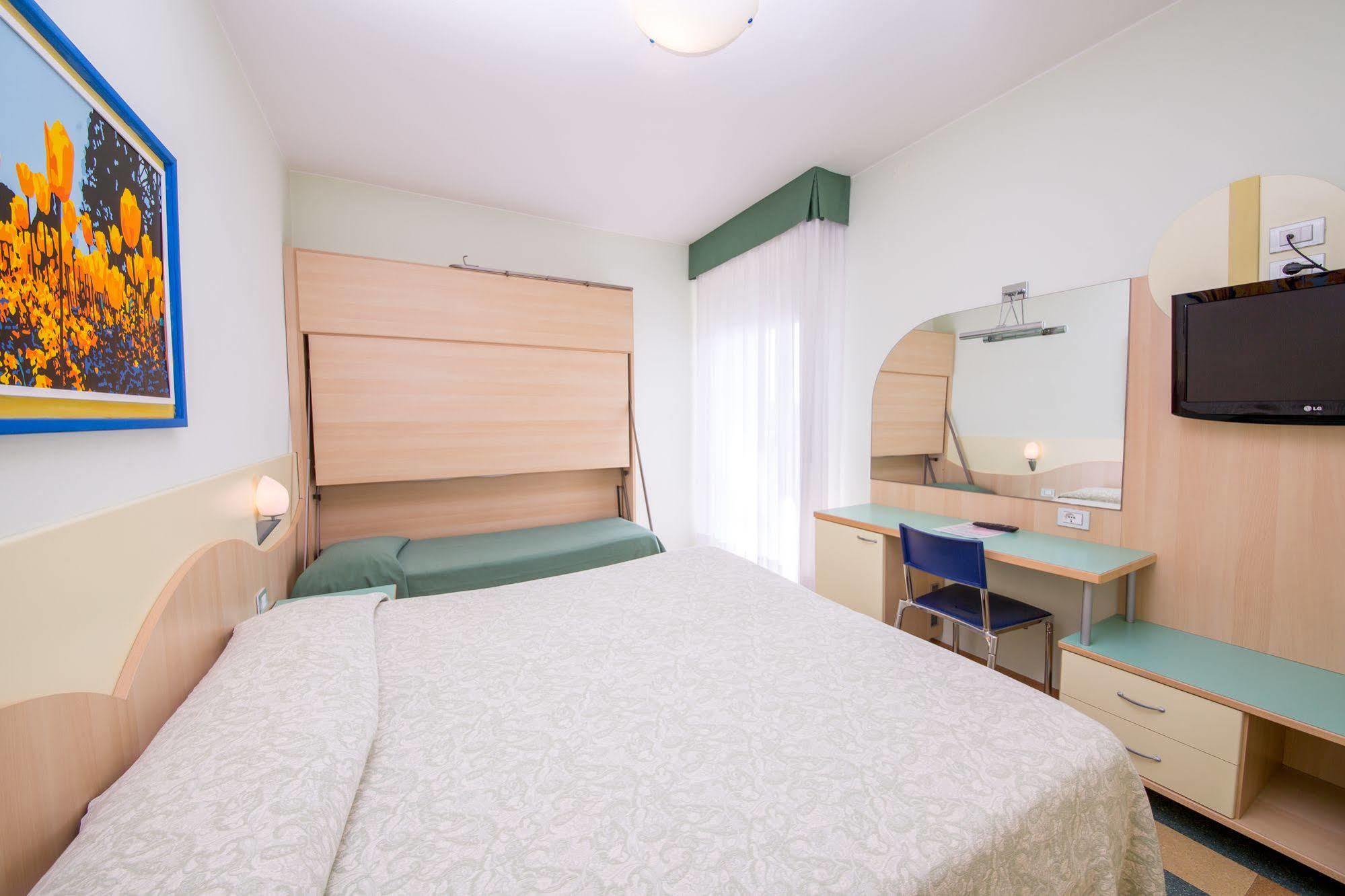 Hotel Nember Lido di Jesolo Exterior photo